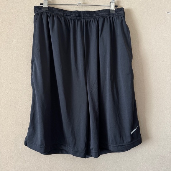 Nike Men's Dry Fit Shorts Black Size L - Picture 1 of 7